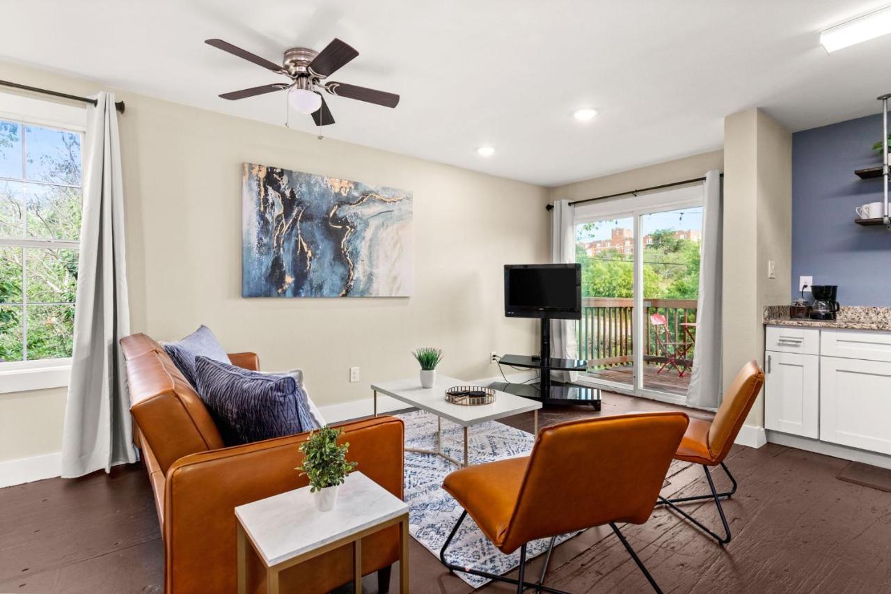 Divine Cargo Apartment San Antonio Luaran gambar