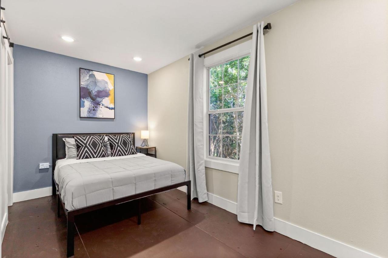 Divine Cargo Apartment San Antonio Luaran gambar