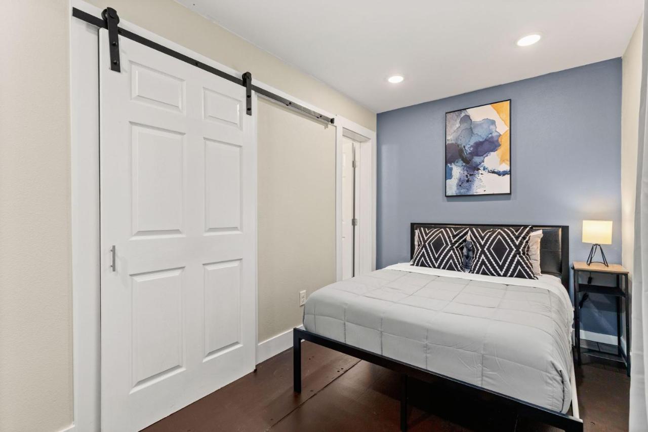 Divine Cargo Apartment San Antonio Luaran gambar